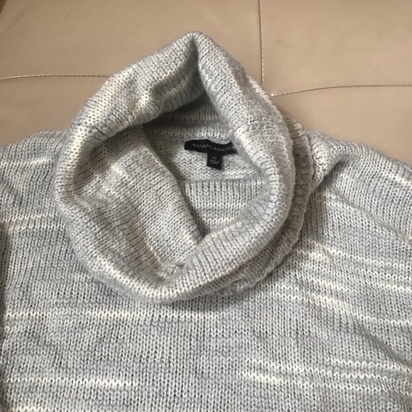 Banana Republic Long Gray Blue Merino Wool Blend, Size Medium - Picture 5 of 8